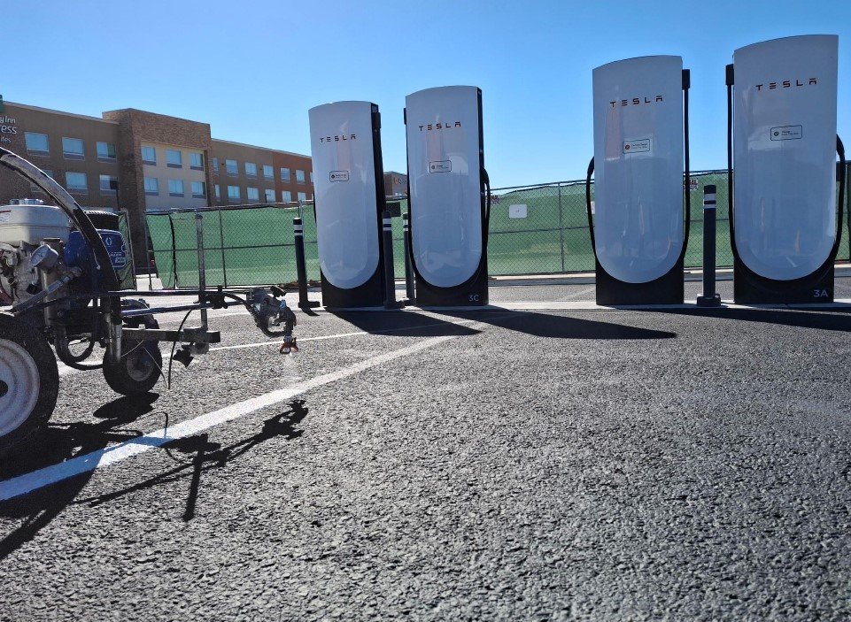 Commercial asphalt and parking lot project